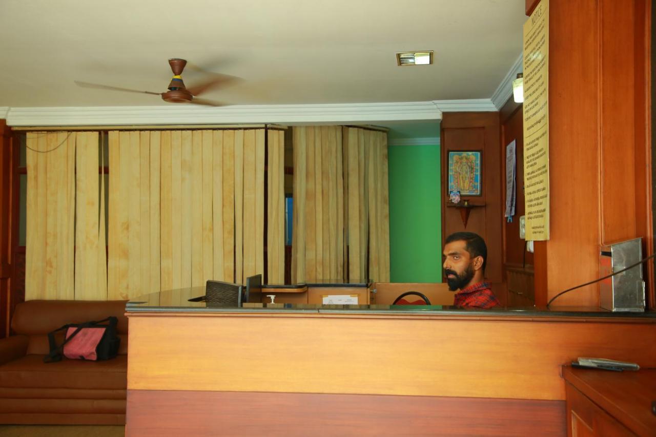 Kalathil Tourist Home Kunnamkulam Exteriör bild
